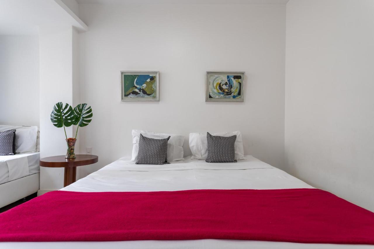 Apartamento Charme Em Copacabana - Ampla Sala De Estar - A502 Z3 *