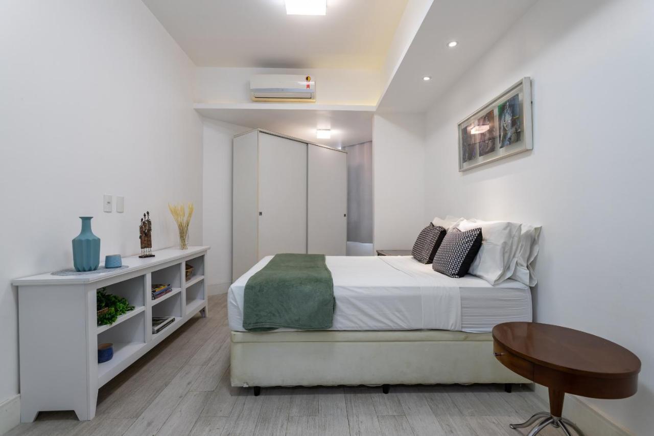 Apartamento Charme Em Copacabana - Ampla Sala De Estar - A502 Z3 *
