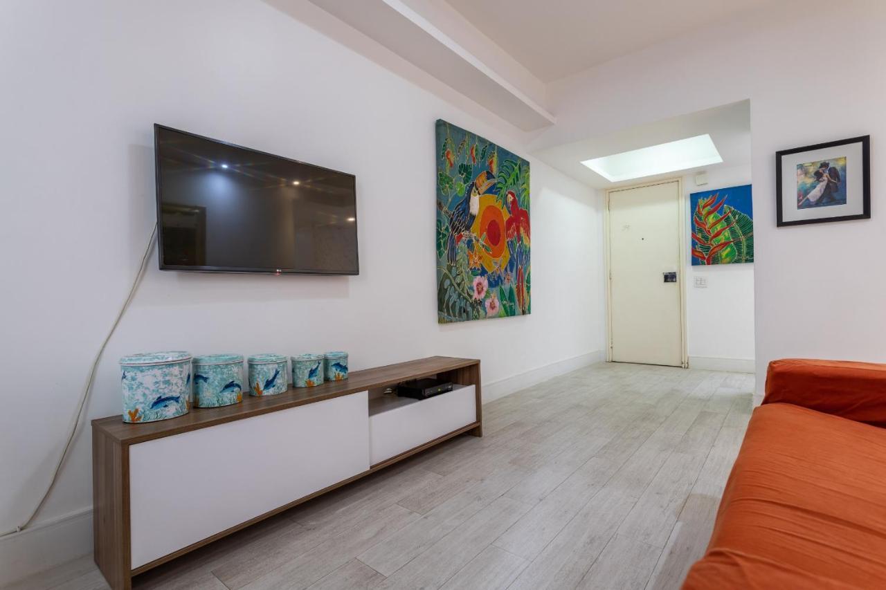 Apartamento Charme Em Copacabana - Ampla Sala De Estar - A502 Z3 Rio de Janeiro