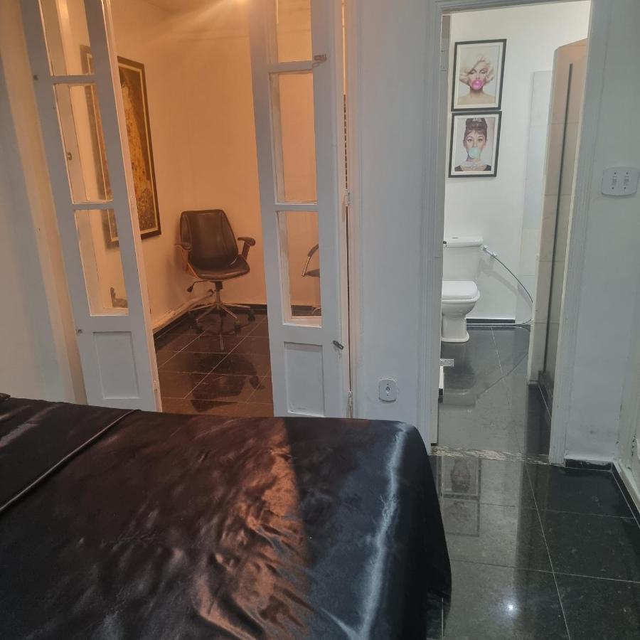 The Copacabana Luxury Design 3 Bedroom 3 Bathroom 85 Inch Cinema Tv Location * Rio de Janeiro