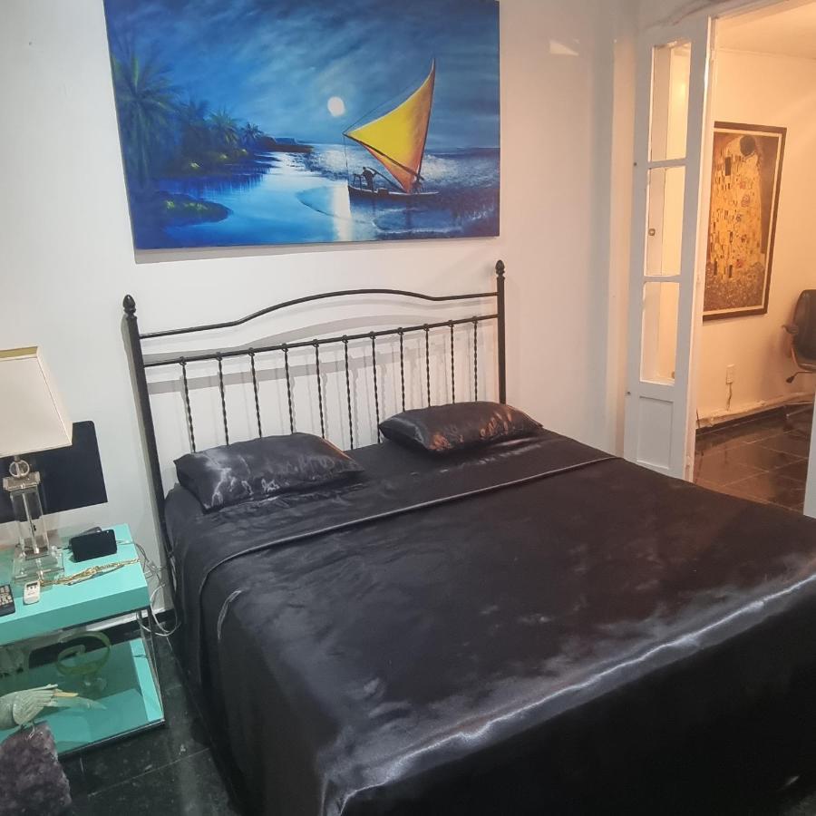 The Copacabana Luxury Design 3 Bedroom 3 Bathroom 85 Inch Cinema Tv Location