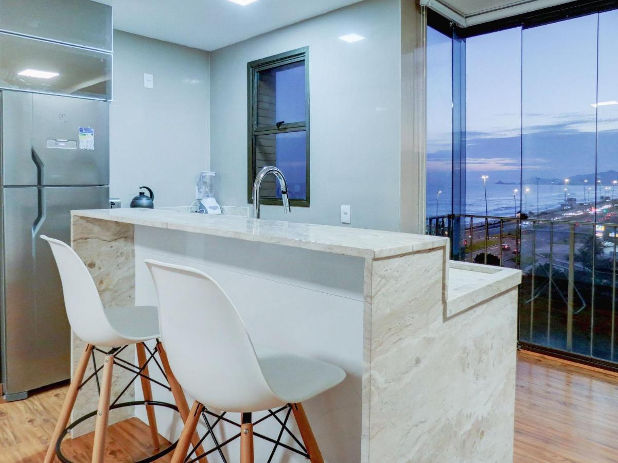 Apartamento Apart Com Maravilhosa Vista Mar Na Barra De Tijuca B1-0024 *