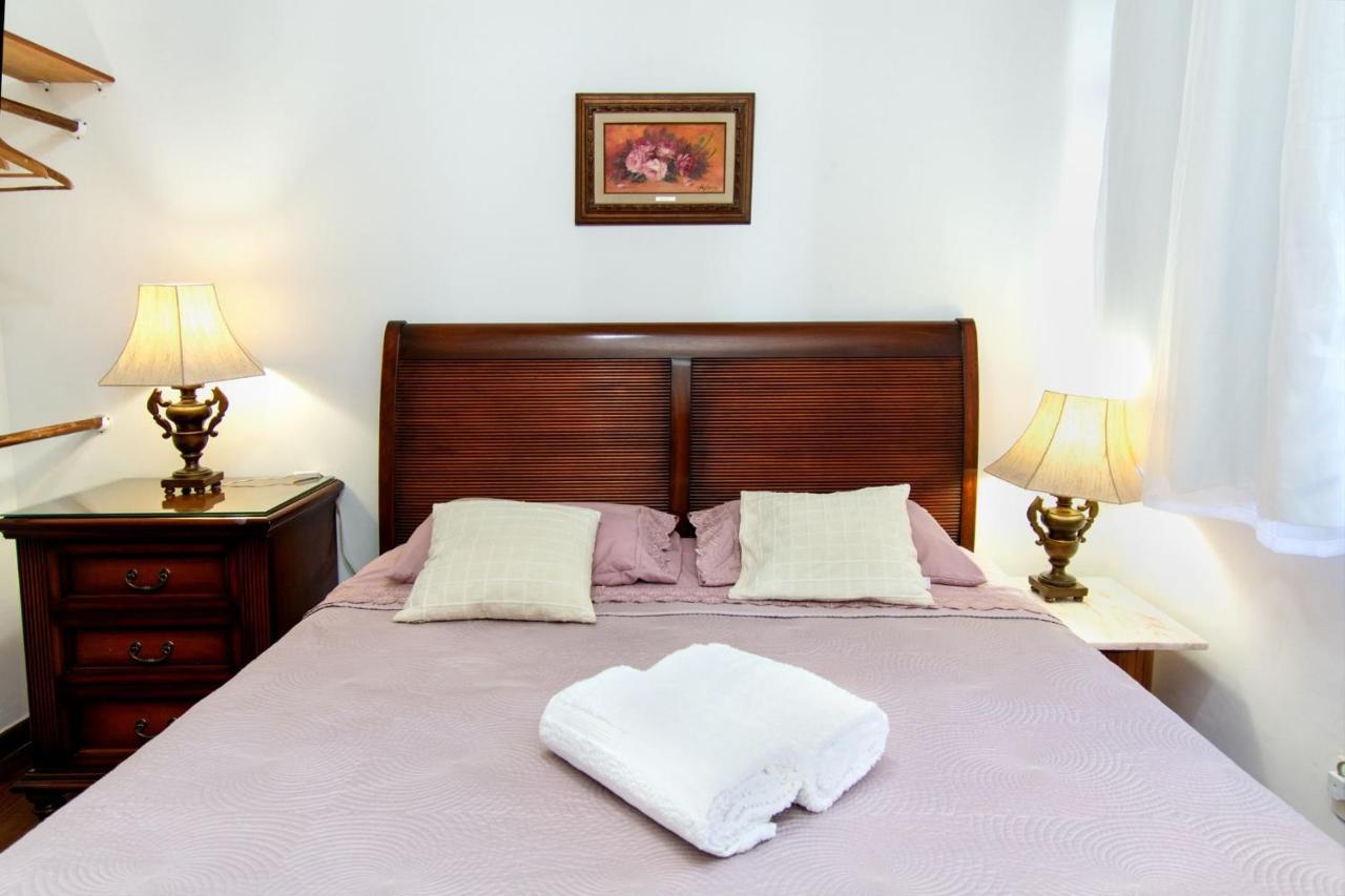Caminhe A De Ipanema E A Rua Farme De Amoedo, 2 Quartos, Todo Reformado, Ar, Wi Fi Apartment *