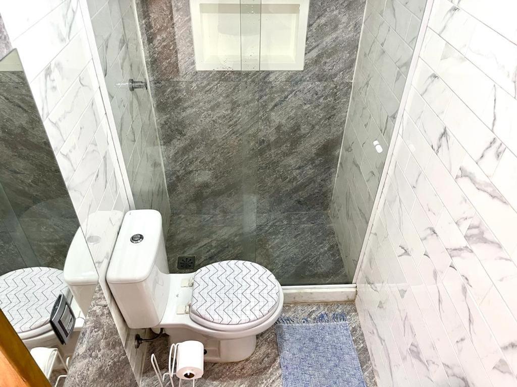 Casa de férias Casa Chale Na Barra Da Tijuca Com Piscina Proximo A *