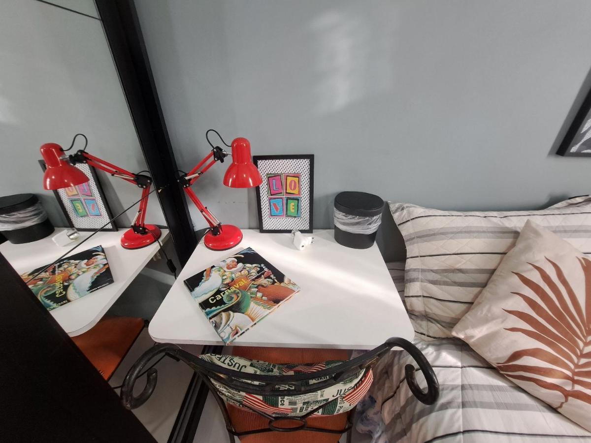Quarto Privativo No Melhor De Botafogo Com Anfitria - With Host * Rio de Janeiro