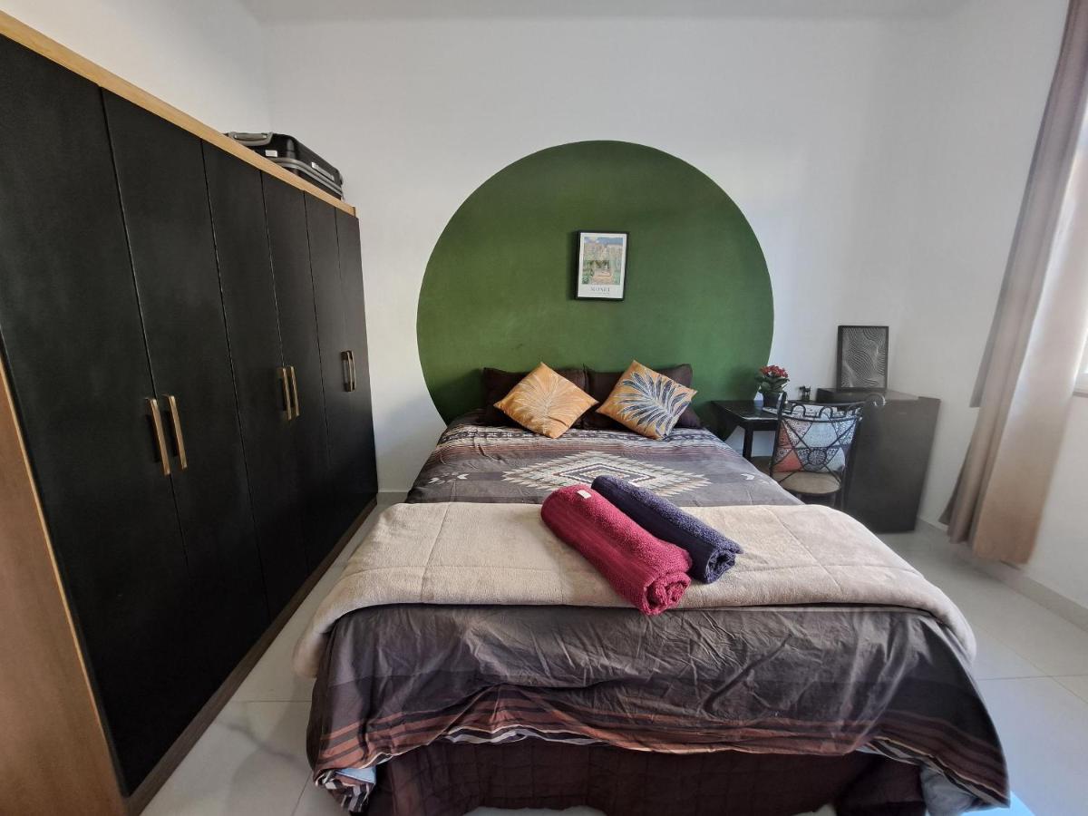 Quarto Privativo No Melhor De Botafogo Com Anfitria - With Host * Rio de Janeiro
