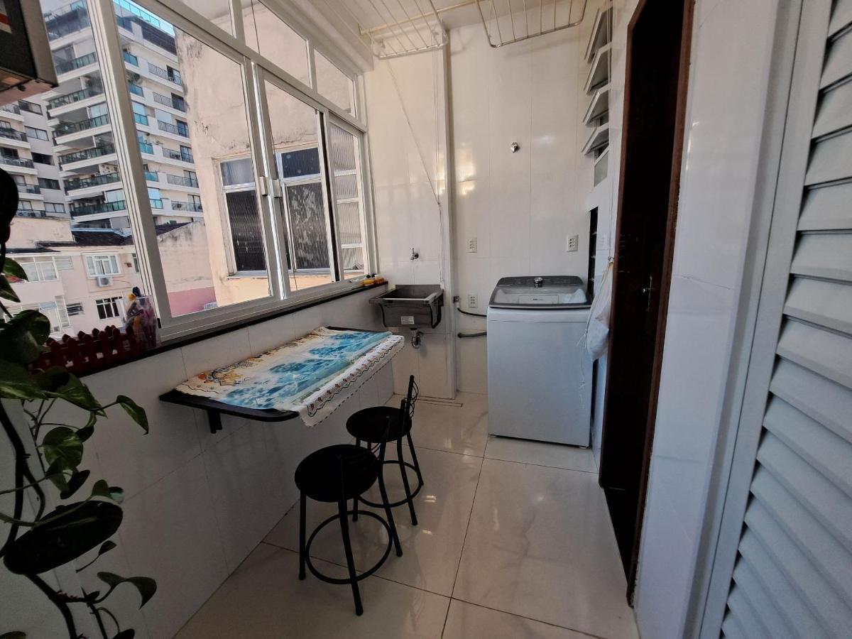Quarto Privativo No Melhor De Botafogo Com Anfitria - With Host * Rio de Janeiro