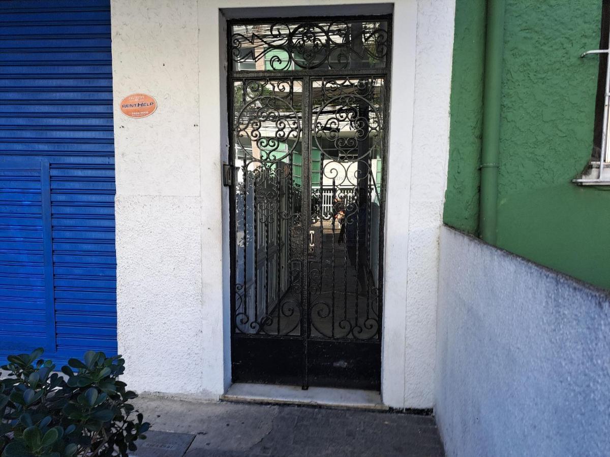Quarto Privativo No Melhor De Botafogo Com Anfitria - With Host * Rio de Janeiro