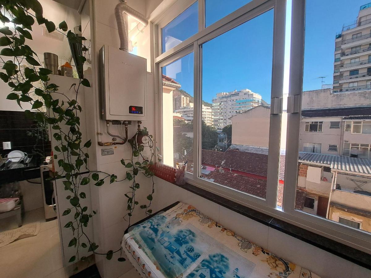 Quarto Privativo No Melhor De Botafogo Com Anfitria - With Host *