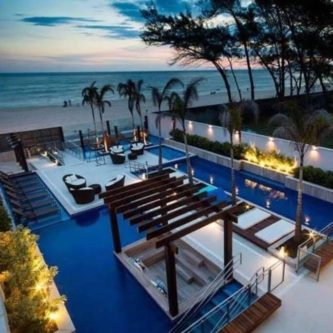 Apartamento Paraiso No Recreio-rj: 02 Quartos Com Piscina
