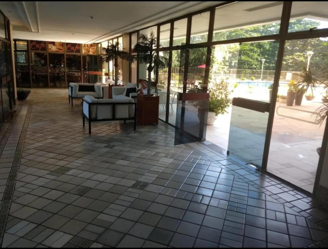 Apartamento Rio Residencia, Av. Lucio Costa, 6250 - Barra Da Tijuca,