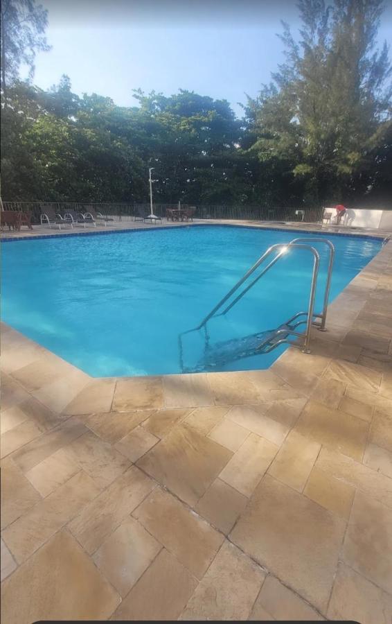 Rio Residencia, Av. Lucio Costa, 6250 - Barra Da Tijuca, *