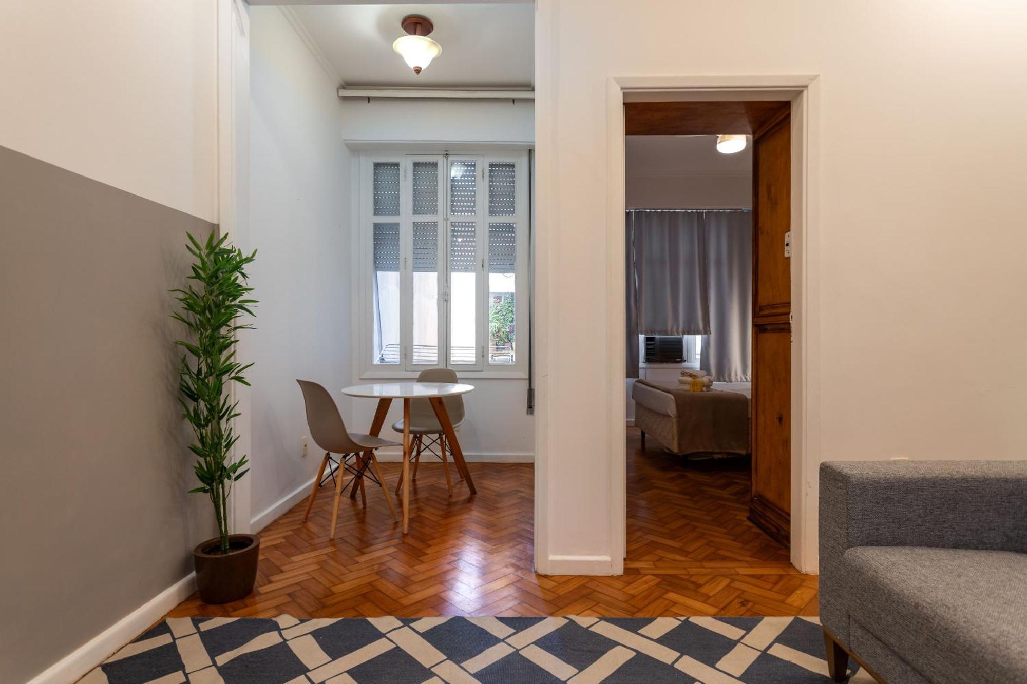 Apartamento Pineapples Nsc808 - Até 2 Pessoas Em ótima Localização De Copacabana *
