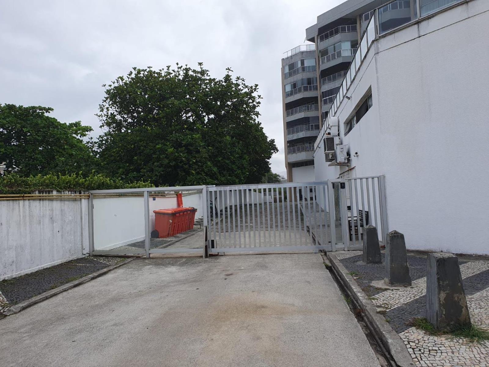 Apto. Com Linda Vista Posto 5 Barra Da Tijuca Apartamento *