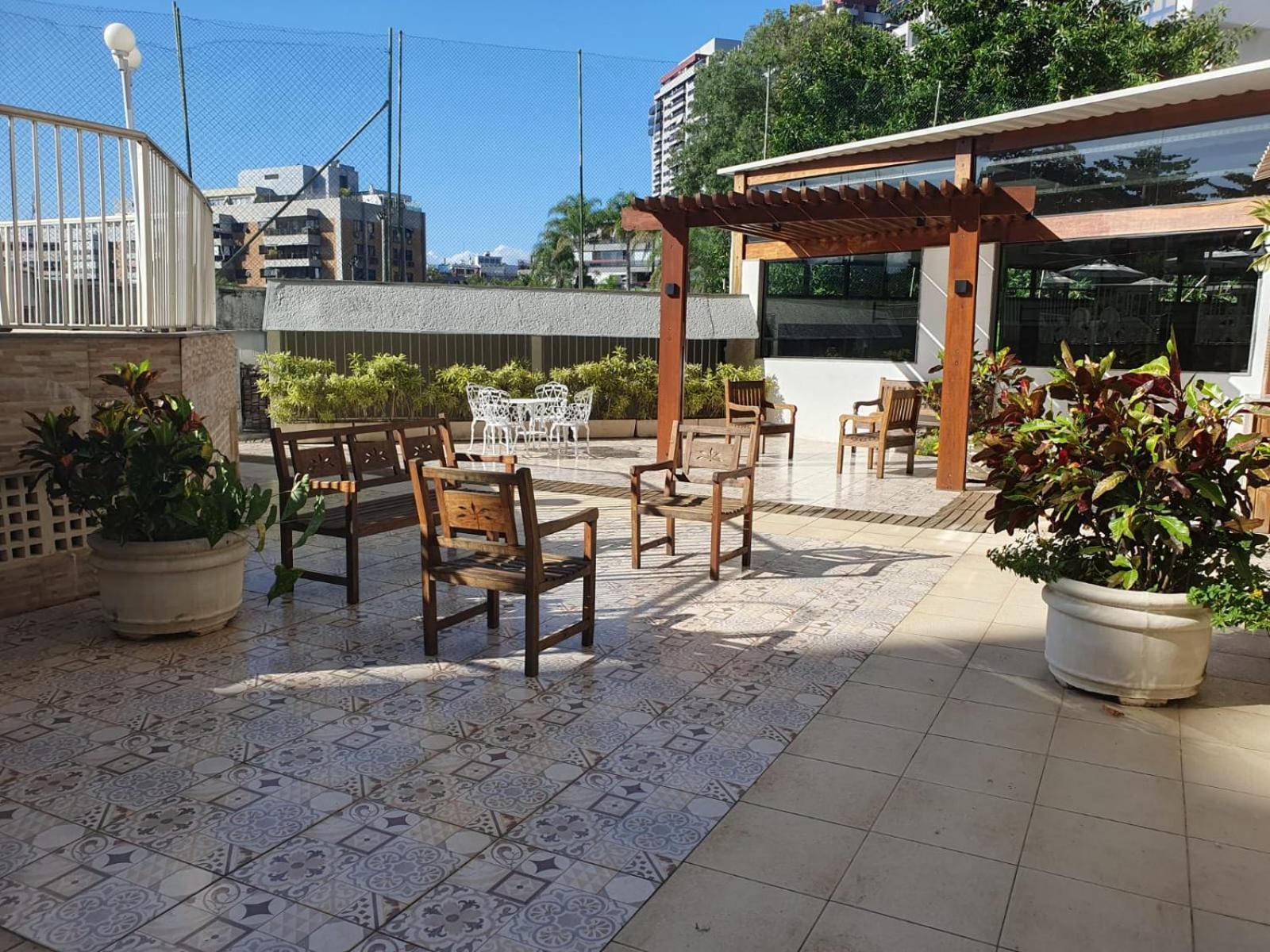 Apto. Com Linda Vista Posto 5 Barra Da Tijuca Apartamento *