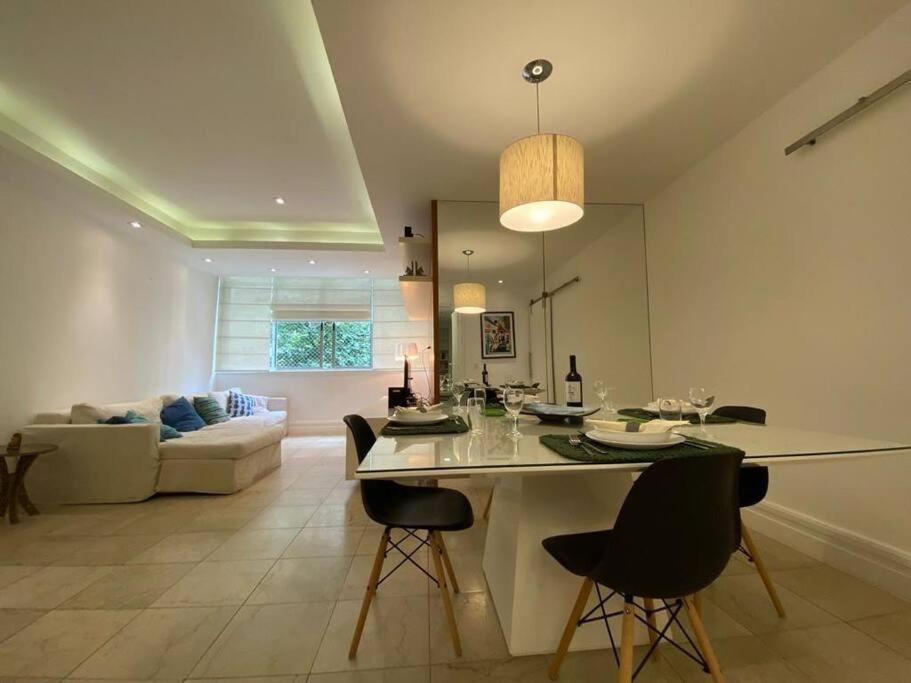 Av Atlantica - 3 Bedroom - Leme Rio de Janeiro