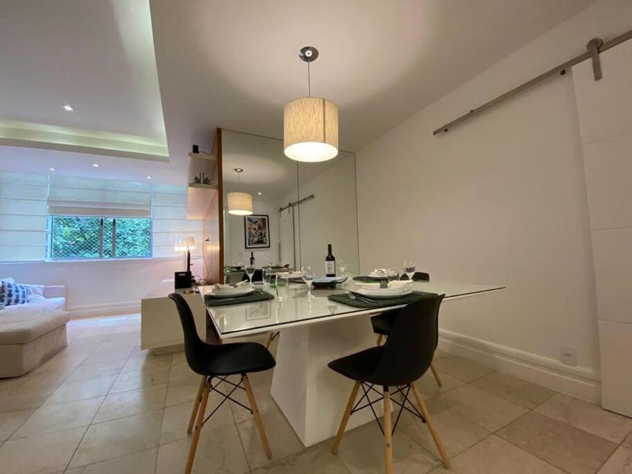 Av Atlantica - 3 Bedroom - Leme *