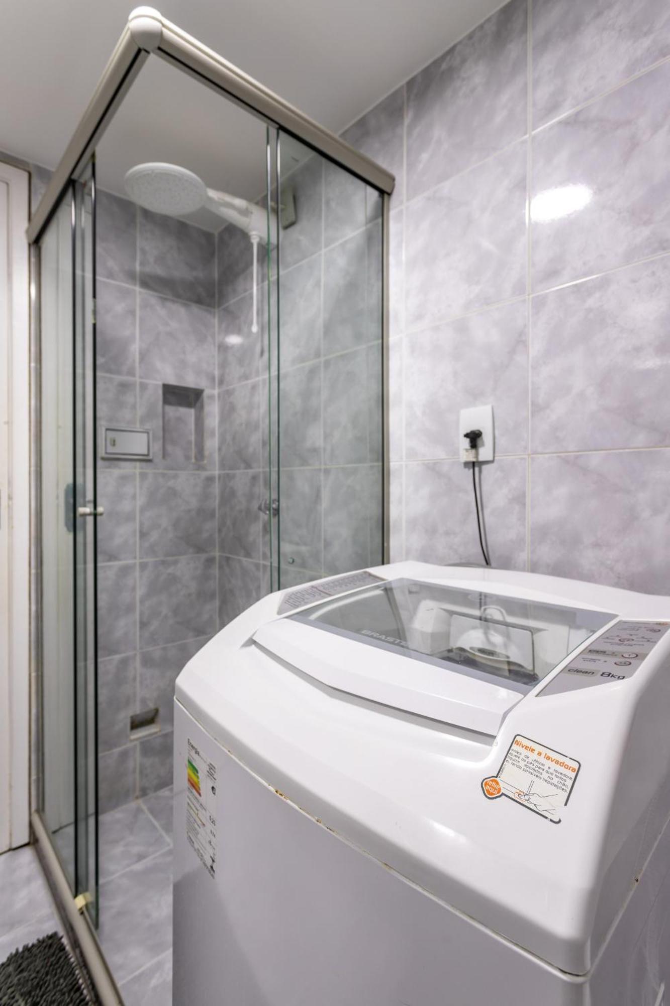 Pineapples Nsc808 - Até 2 Pessoas Em ótima Localização De Copacabana Apartamento
