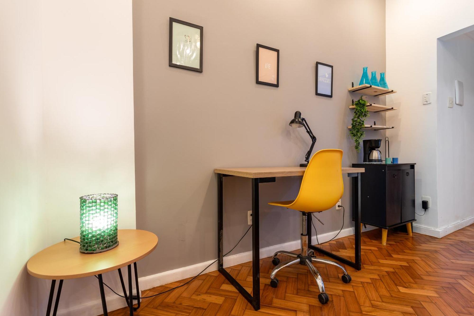 Pineapples Nsc808 - Até 2 Pessoas Em ótima Localização De Copacabana Apartamento *