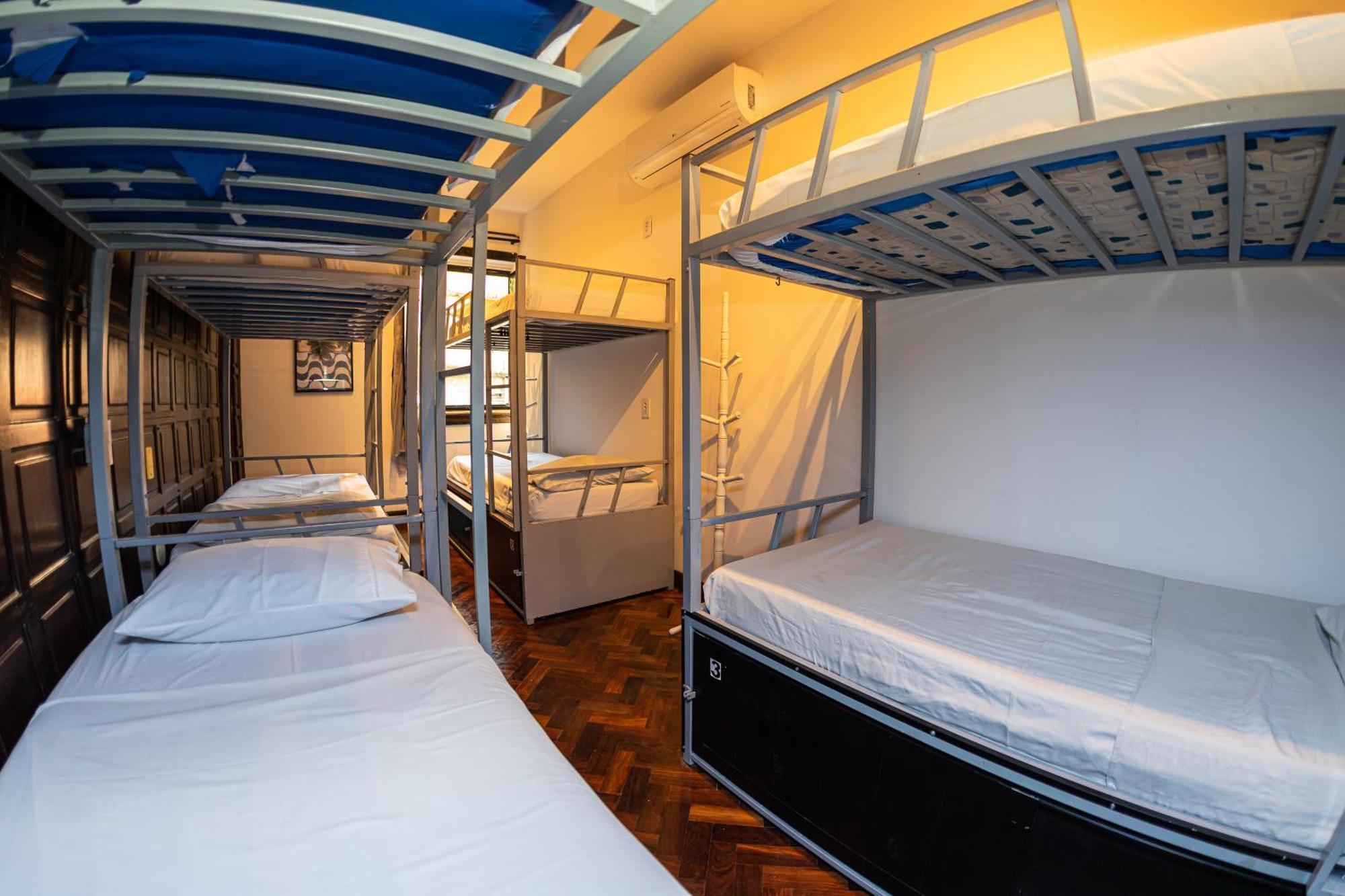 Pura Vida Hostel *