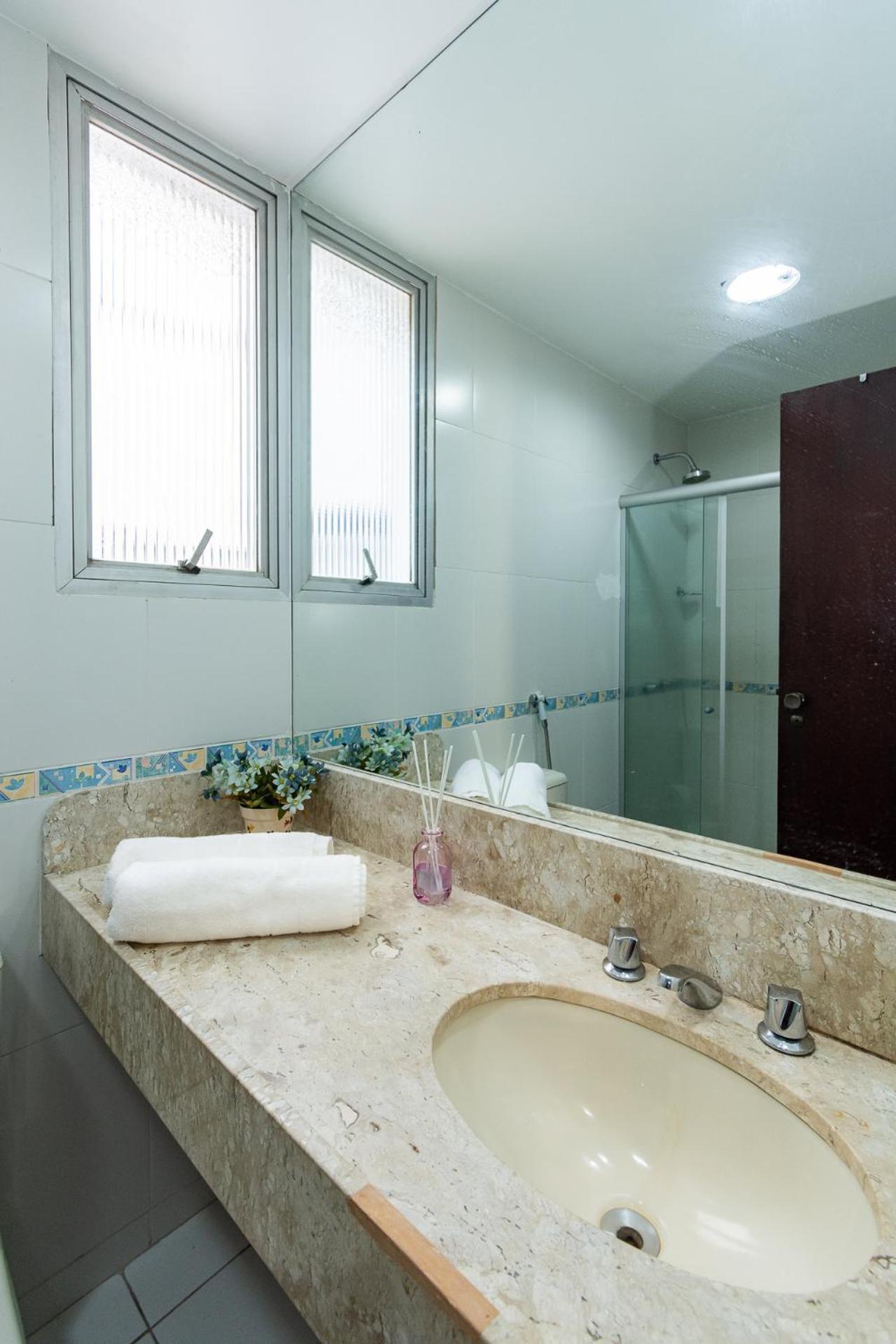 Flat Posto 6 Com Piscina - Copacabana Apartment Rio de Janeiro