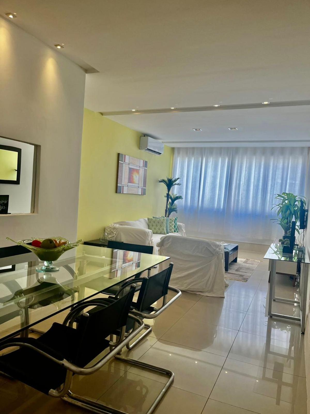 Amplo Apartamento Ipanema