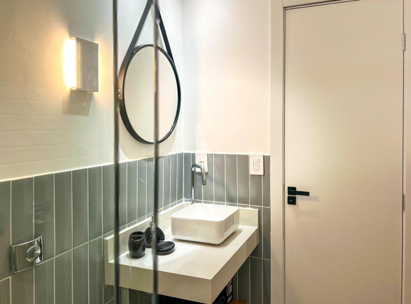 Apartamento Otimo Apto A 350m Da De Copacabana Rj *