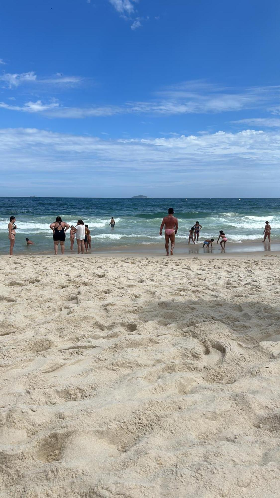 Pe Na Areia, 200 Metros Da Praia