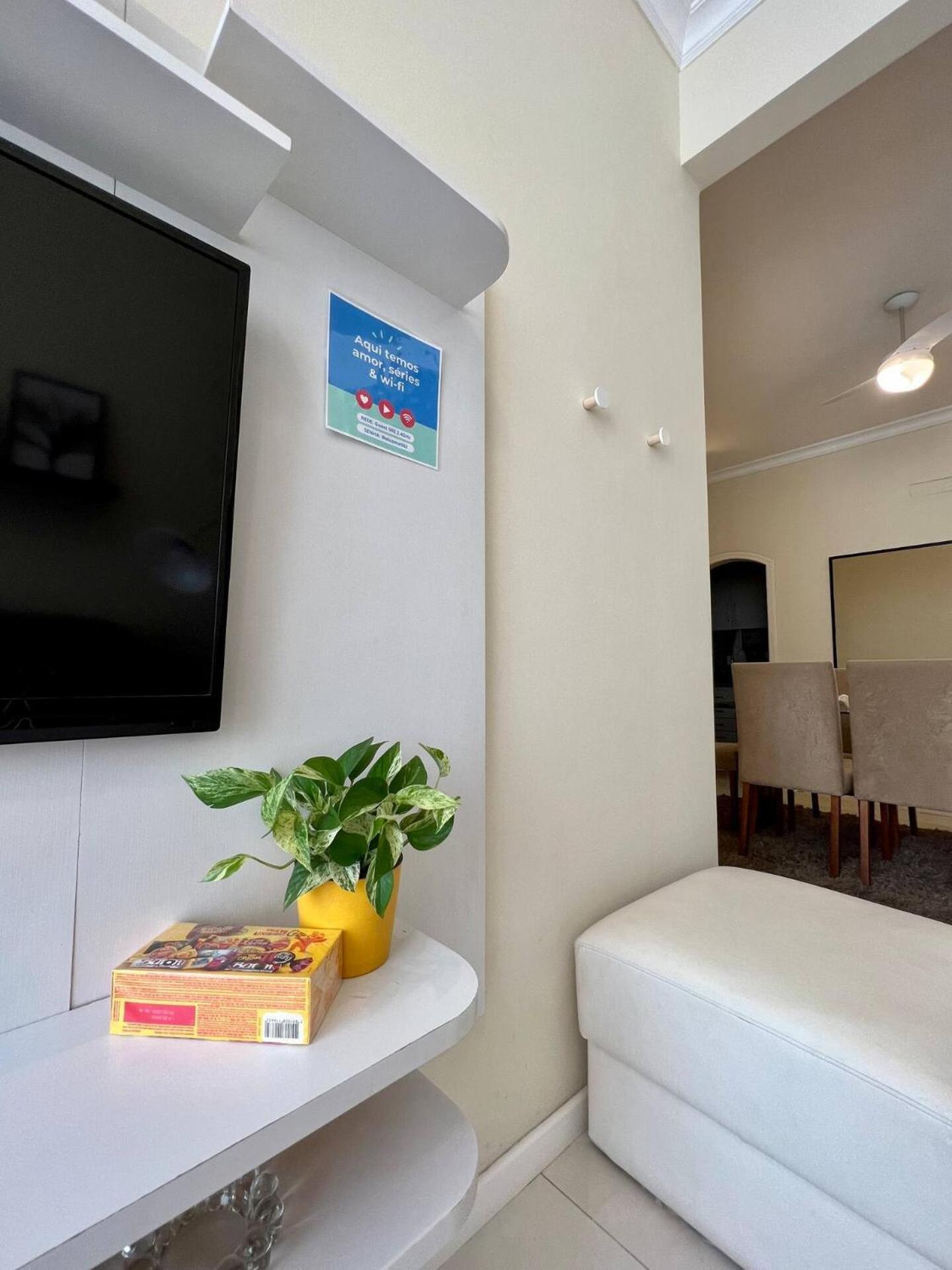 Apartamento Bem Localizado Com Garagem Apartment