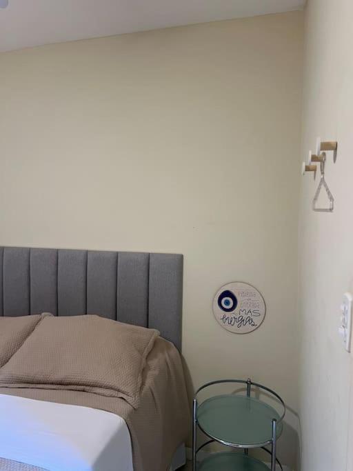 Apartamento Bem Localizado Com Garagem Apartment *