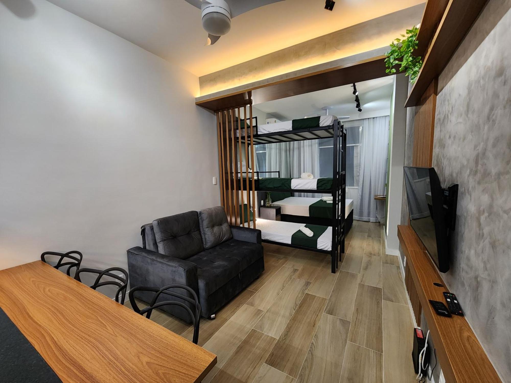 Studio Apto Quadra Da De Copacabana Com Estacionamento