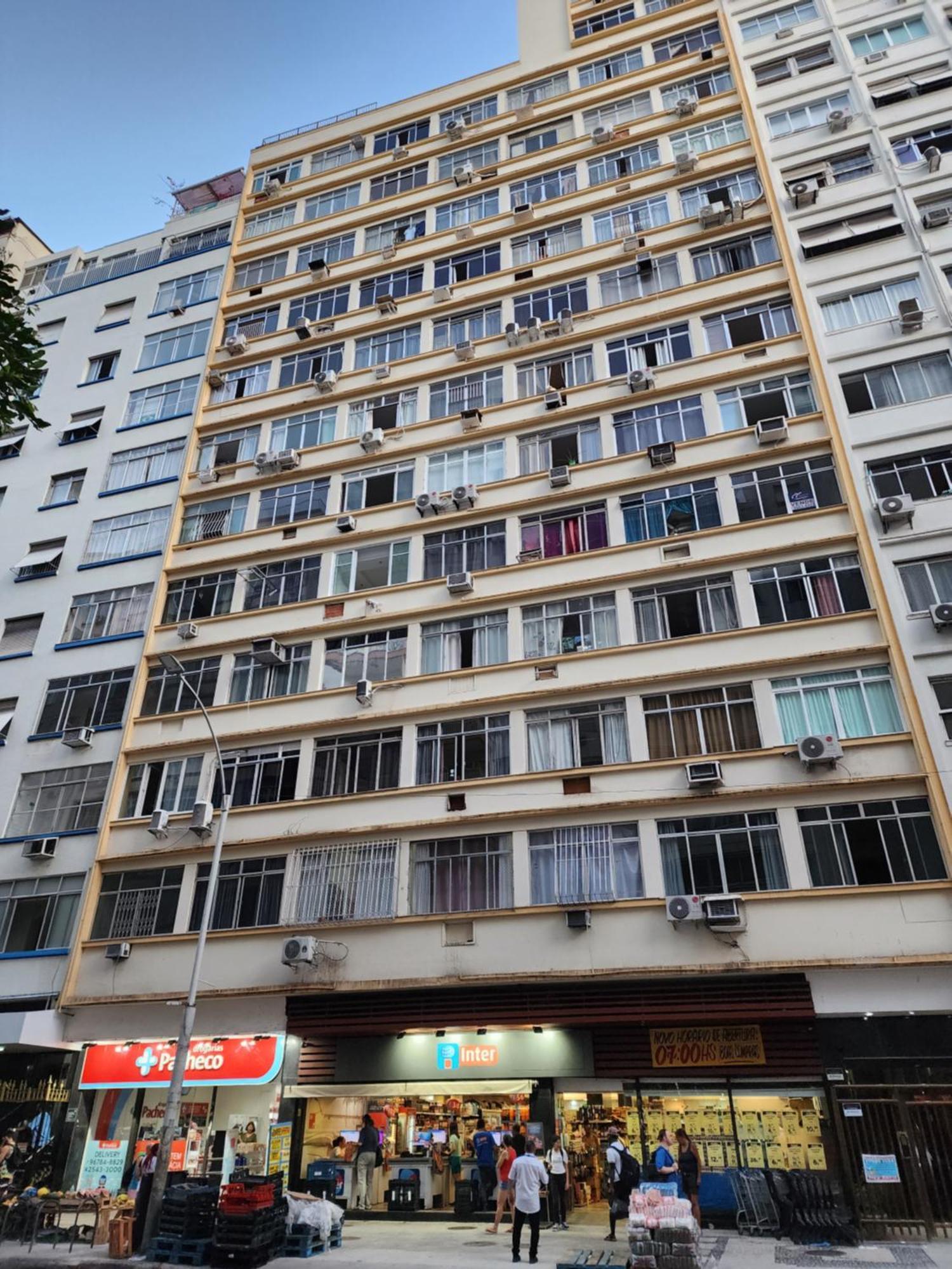 Studio Apto Quadra Da De Copacabana Com Estacionamento Apartment