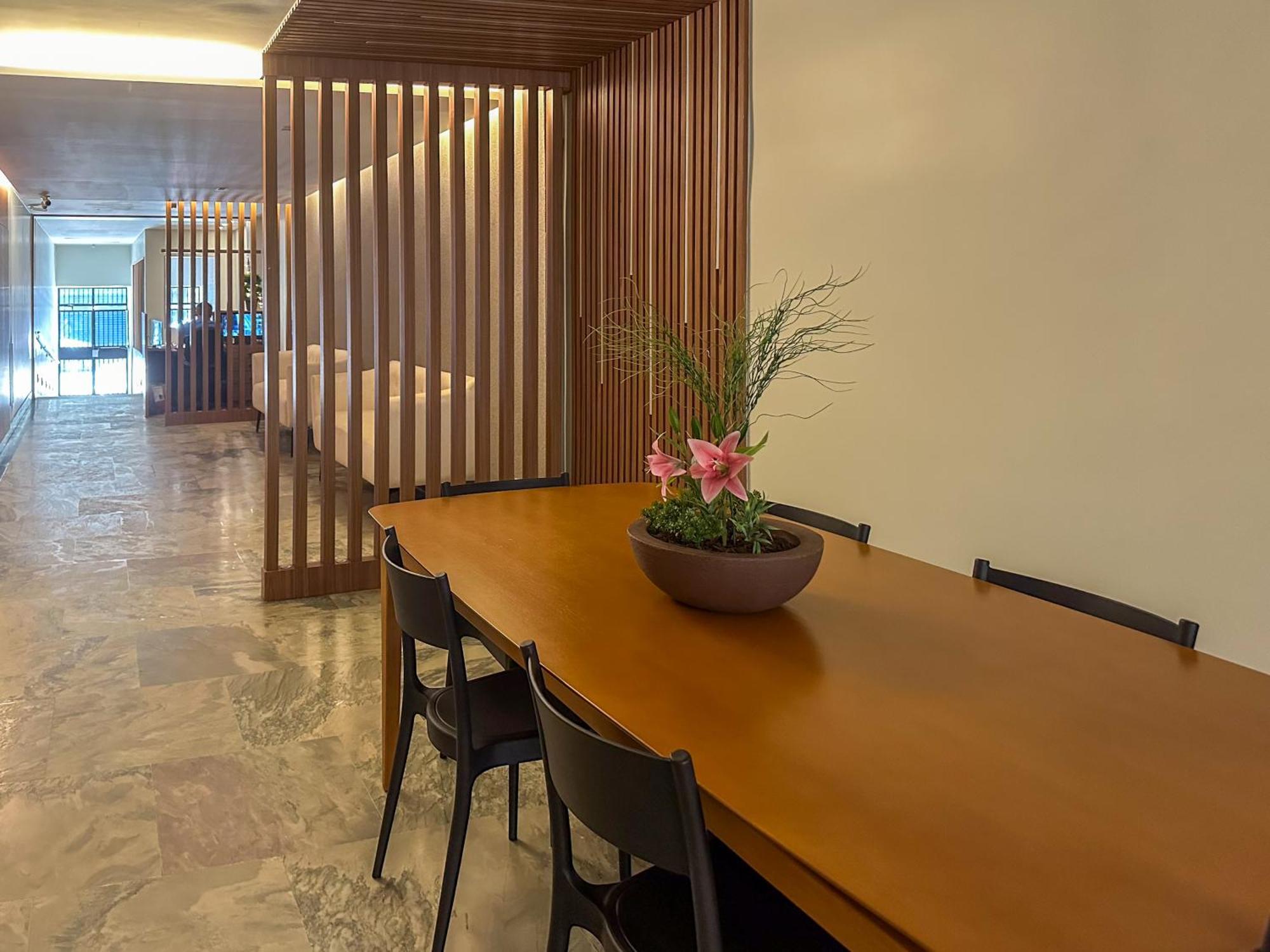 The Copacabana Luxury Design 3 Bedroom 3 Bathroom 85 Inch Cinema Tv Location * Rio de Janeiro