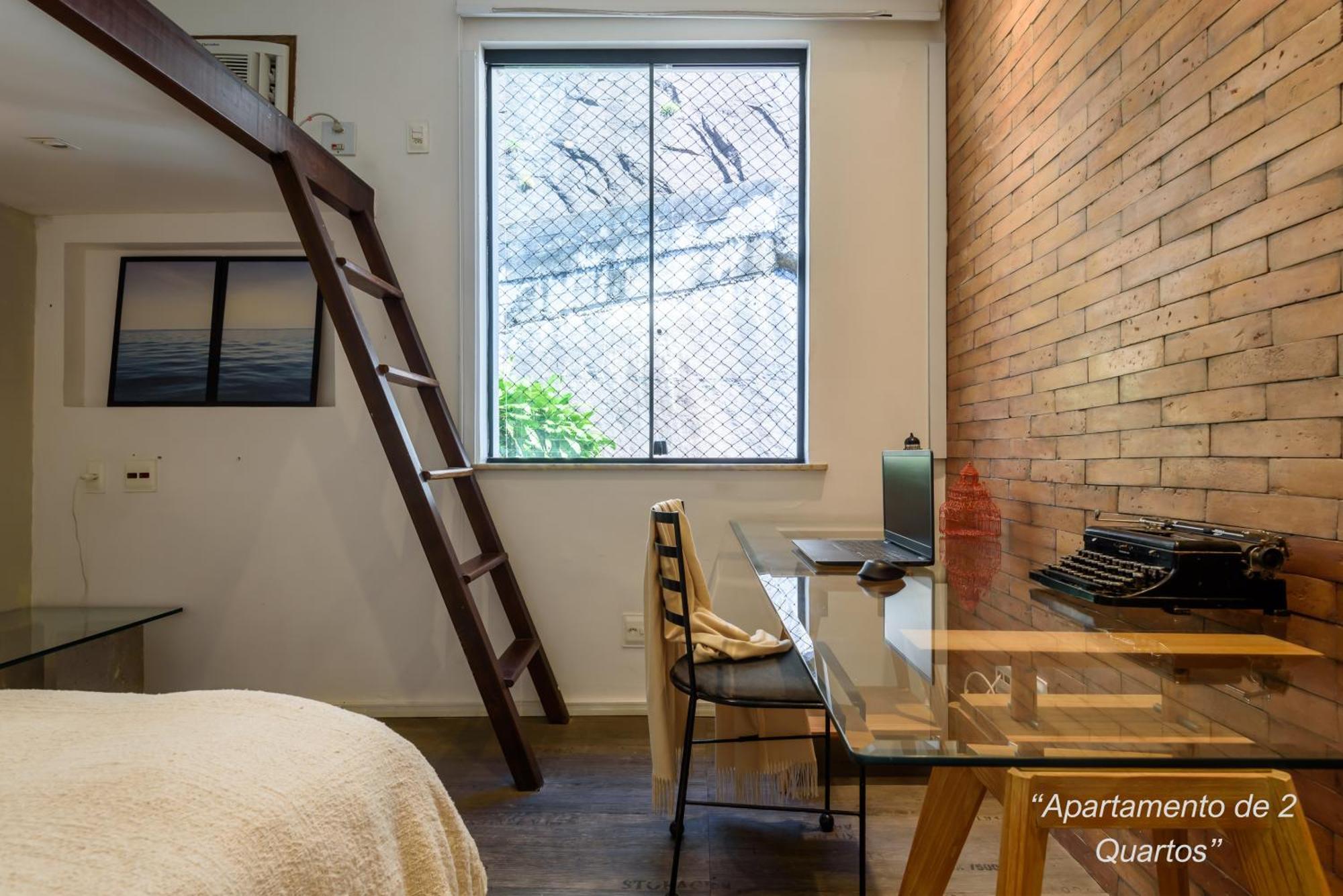 Apartamento 2 Quartos Na Urca Com Vista Baia De Guanabara A 700m Pao De Acucar Com Cozinha Completa E Wi-fi - Bares, Restaurantes E Comercio Local A Poucos Metros