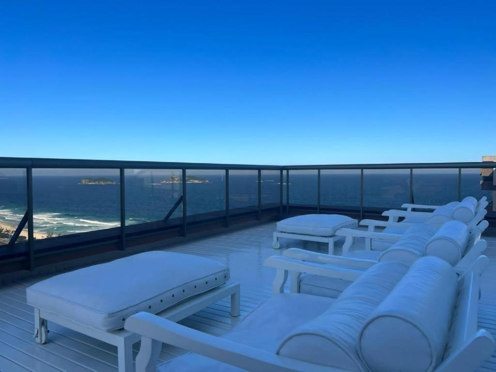 Apartamento Lindo Apto De 2 Quartos E 2 Banheiros Sociais No Barramares Com Comercio Proximo, Piscina, Quadras, Parquinhos, Brinquedoteca, Emprestimo De Cadeiras E Barracas De Cortesia, Em Frente A Praia, Limpissimo, Com No Rio de Janeiro