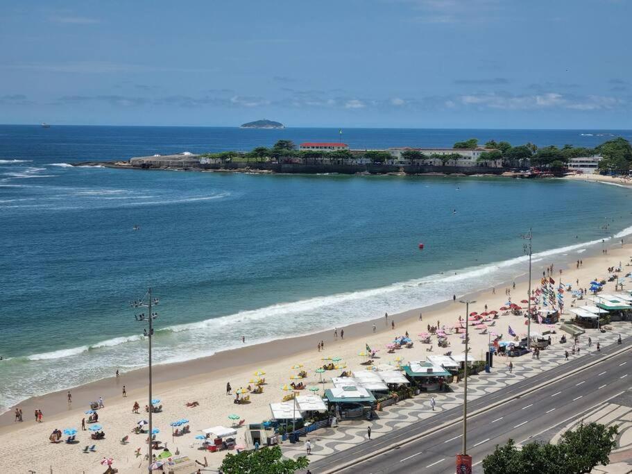 Front Ocean Copacabana Apartment *