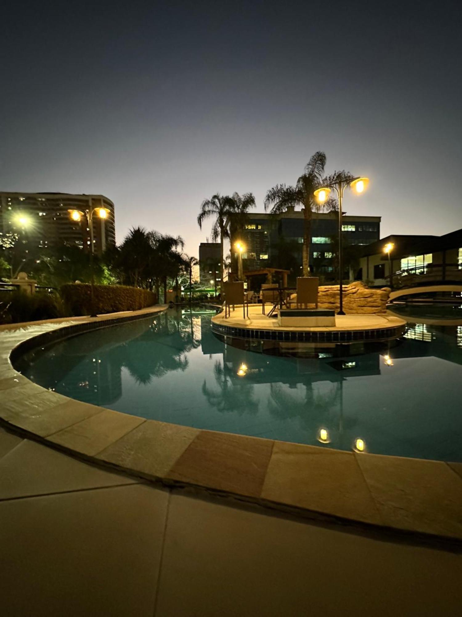 Barra Da Tijuca - 9 - Flat Premium Com Cozinha, Fogao Cooktop, Geladeira Grande, Smart Tv Grande, Lindo E Muitissimo Confortavel, Balsa A Gratis E Estacionamento Gratuito *