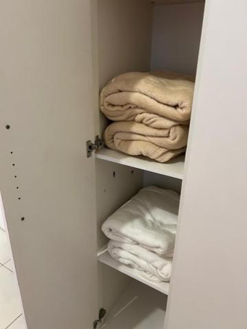 Lindo Apto De 2 Quartos E 2 Banheiros Sociais No Barramares Com Comercio Proximo, Piscina, Quadras, Parquinhos, Brinquedoteca, Emprestimo De Cadeiras E Barracas De Cortesia, Em Frente A Praia, Limpissimo, Com No Apartamento
