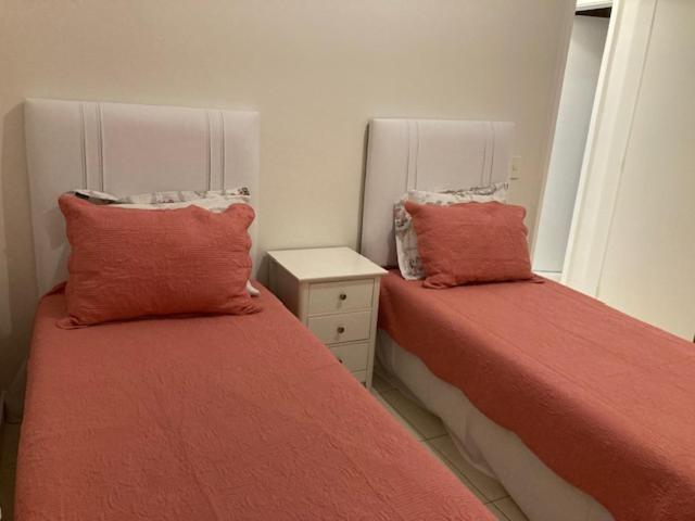 Lindo Apto De 2 Quartos E 2 Banheiros Sociais No Barramares Com Comercio Proximo, Piscina, Quadras, Parquinhos, Brinquedoteca, Emprestimo De Cadeiras E Barracas De Cortesia, Em Frente A Praia, Limpissimo, Com No Apartamento