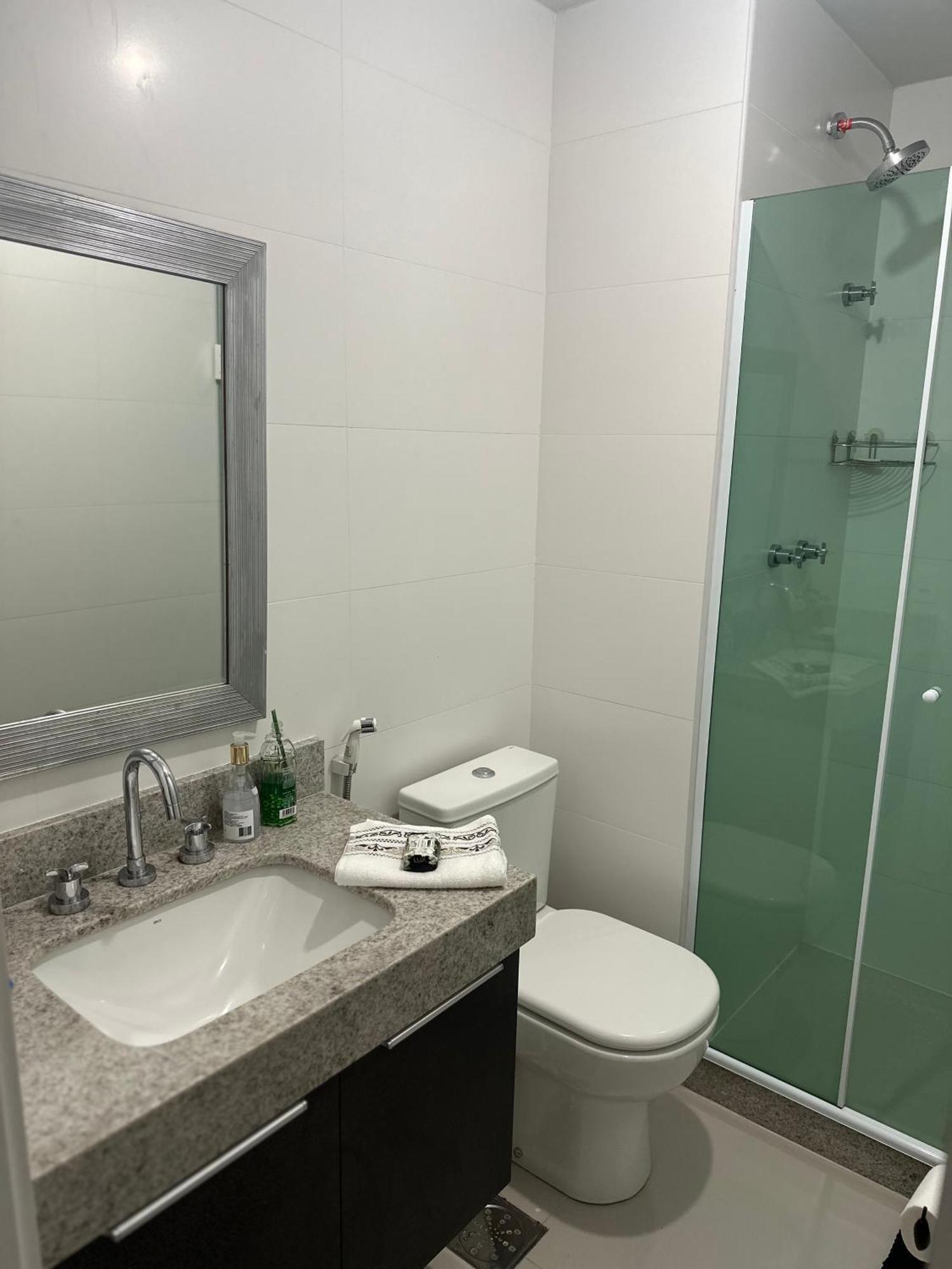 Apartamento No Flamengo, Andar Alto, Super Ventilado, Proximo A Com Varanda Espacosa E Incrivel Vista Do Cristo Redentor Apartamento Rio de Janeiro