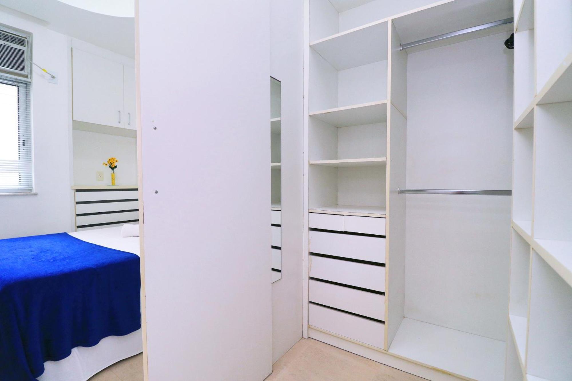 Apartamento Quarto&sala A 150m Da | U052