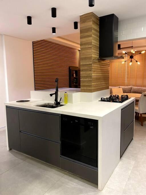 Charmoso Ap: Relaxe Em Localizacao Privilegiada Apartamento