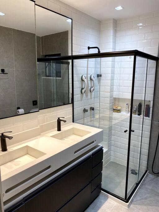 Apartamento Charmoso Ap: Relaxe Em Localizacao Privilegiada *