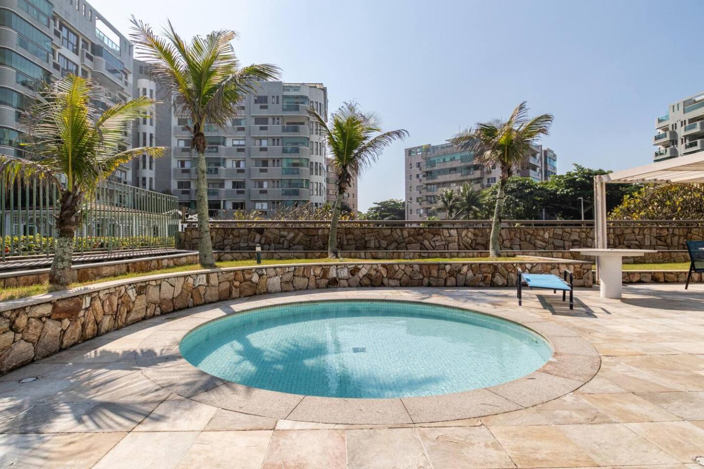 Apartamento Frente Mar Na Barra *