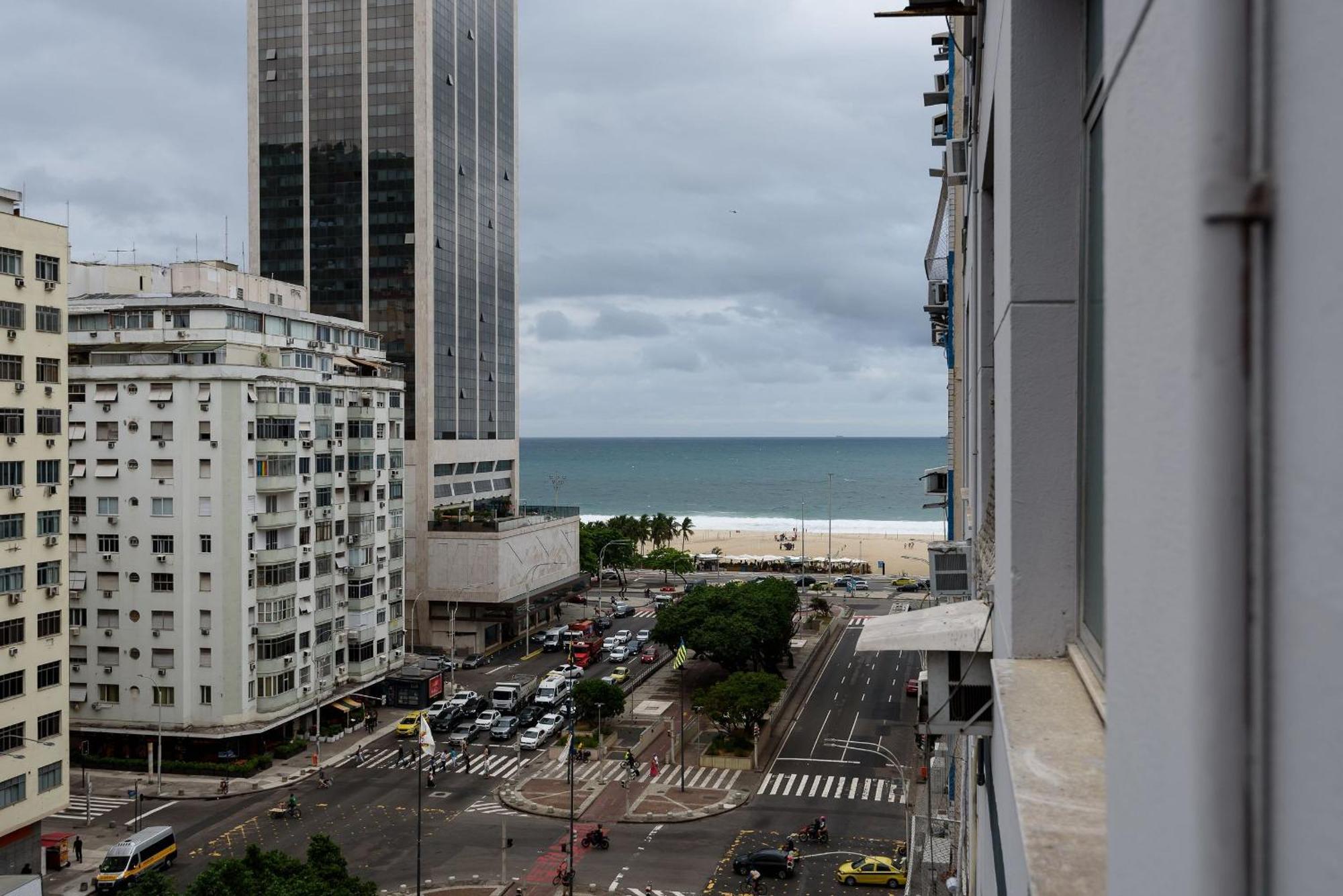 Apartamento Com Vista Mar Em Copacabana | Mvc 15/911 *