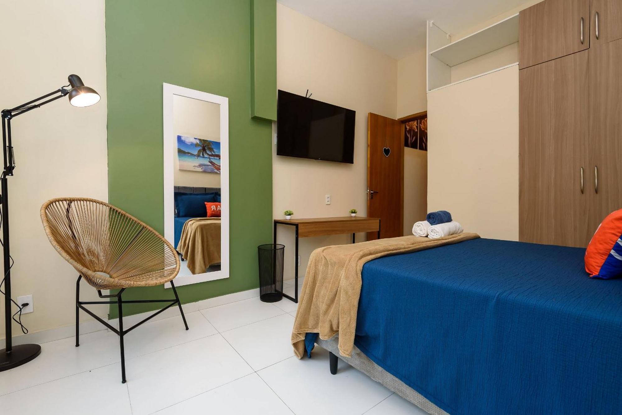 Apartamento A 200m Da | Nsc 1085/605