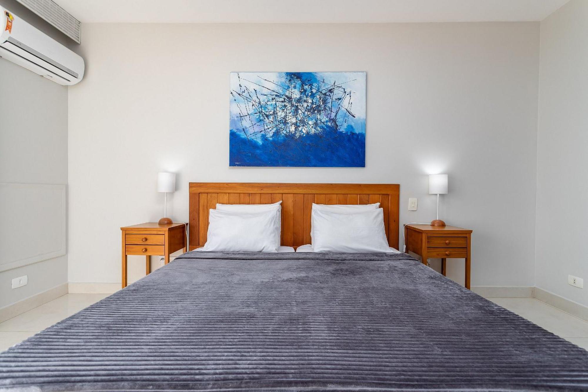 Leblon Beachfront Oasis: Ocean Views, Christ Statue Vista & Daily Housekeeping * Rio de Janeiro