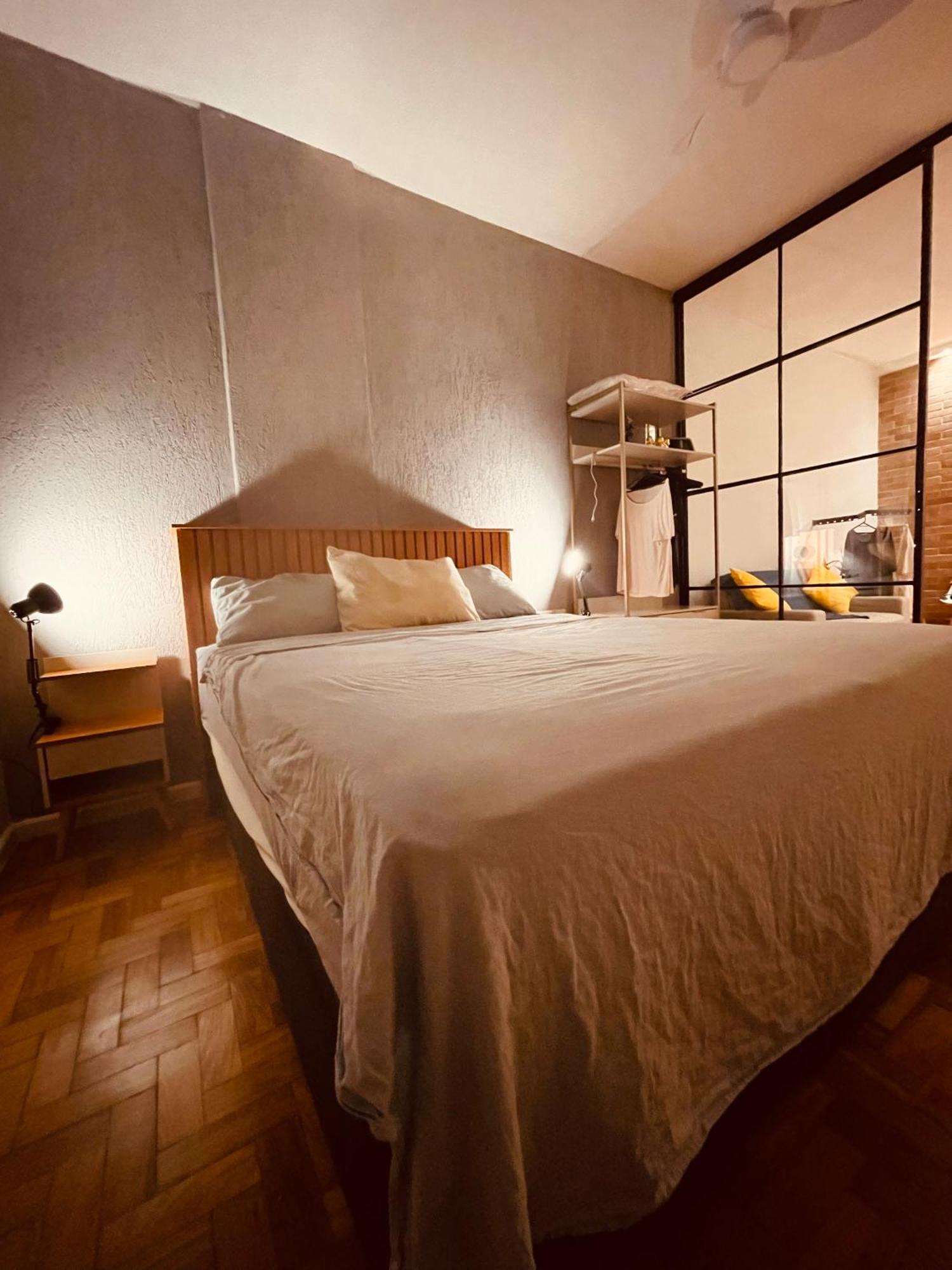 Quadra Praia! Loft Industrial Requintado Novo 4 Pessoas Vizinho Copacabana Palace! Apartamento Rio de Janeiro