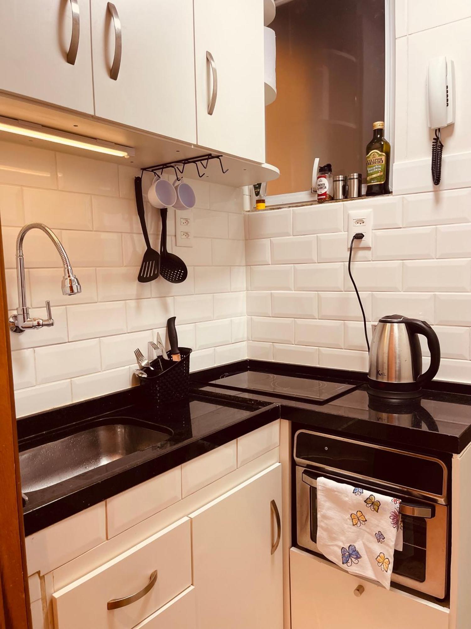 Quadra Praia! Loft Industrial Requintado Novo 4 Pessoas Vizinho Copacabana Palace!