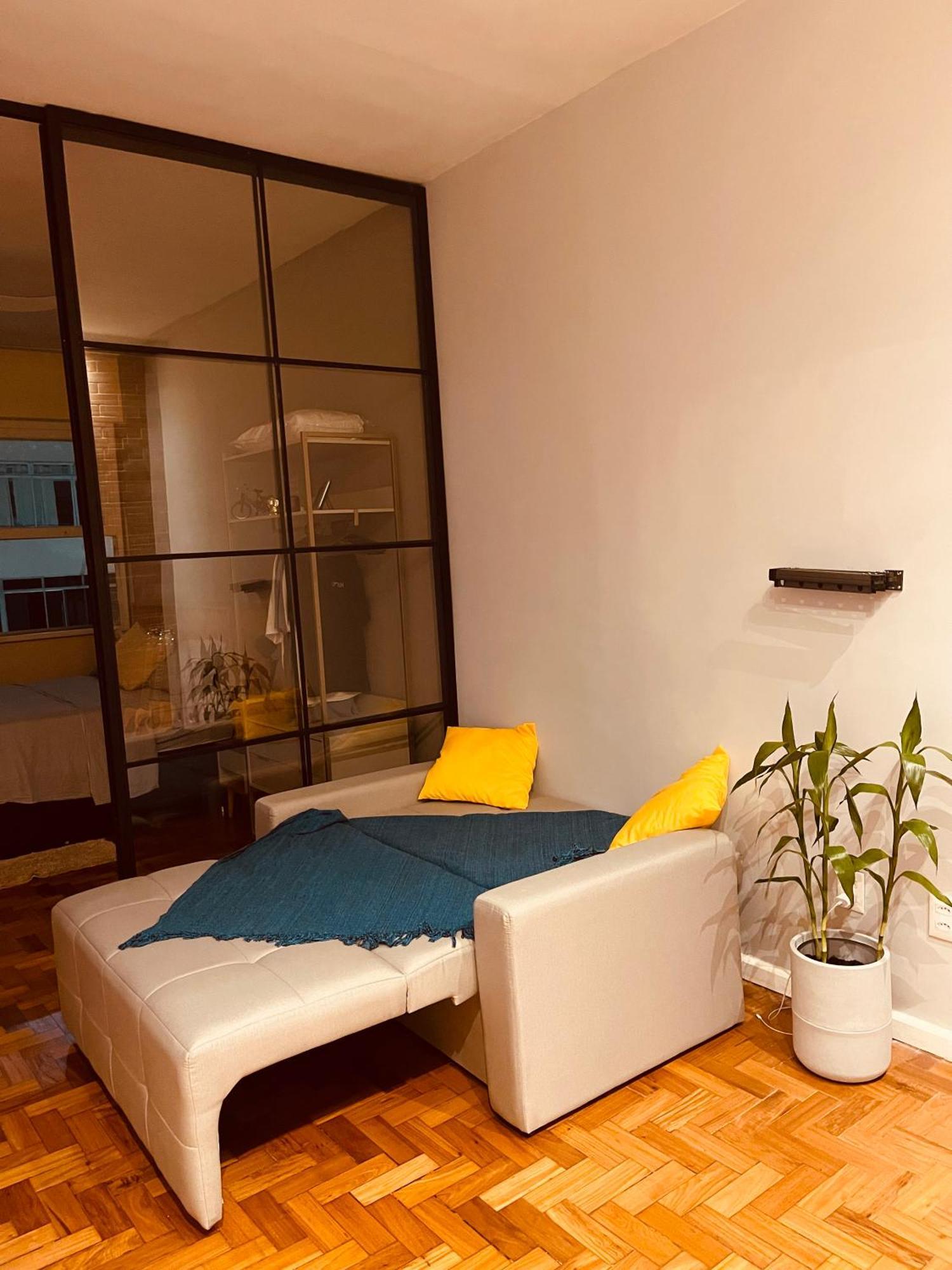 Quadra Praia! Loft Industrial Requintado Novo 4 Pessoas Vizinho Copacabana Palace! *